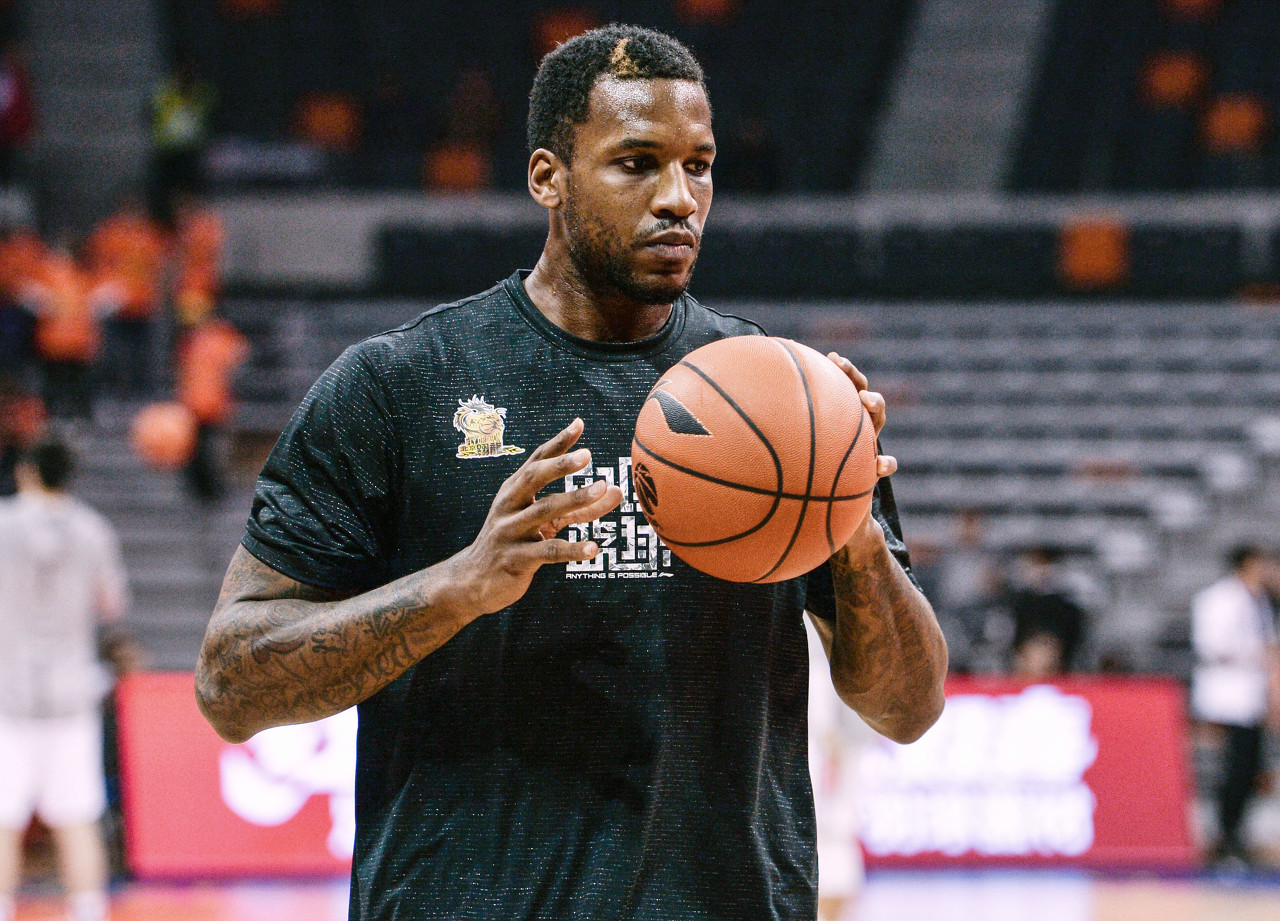 对整个足球 对整个足球