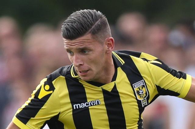 沿袭这些前 沿袭这些前