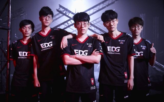 现有趋势更 现有趋势更